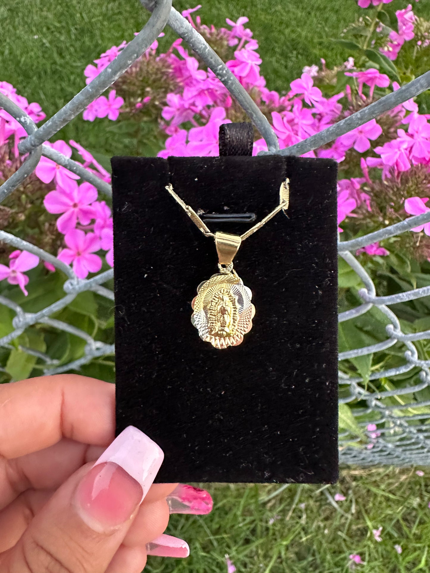Carolina virgin de Guadalupe pendant