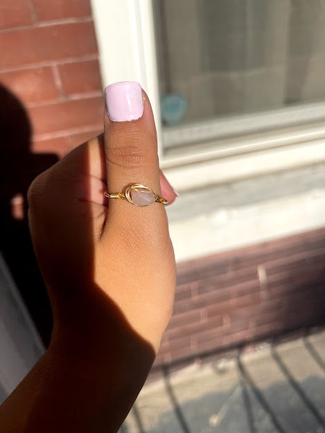 Rose quartz wire ring
