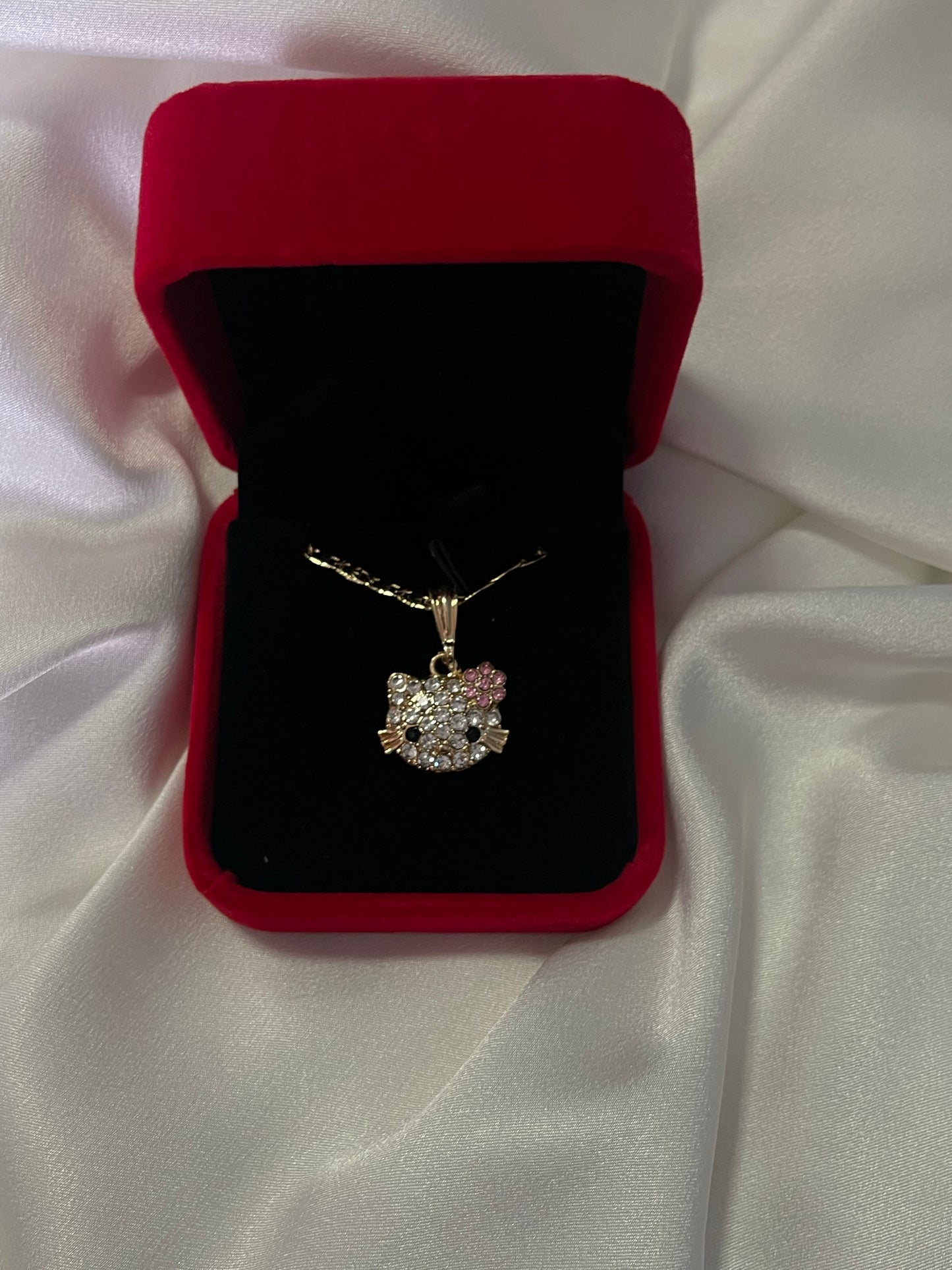 Hello Kitty ( PINK) necklace special edition