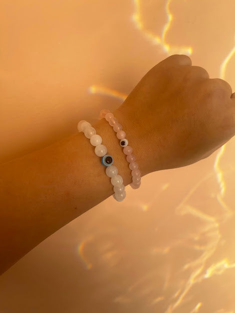 Silver heart magnetic bracelets white and pink