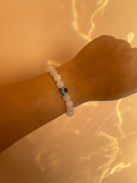 Silver heart magnetic bracelets white and pink